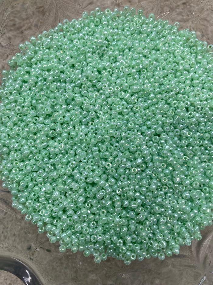 3mm Glass beads - Mint Green beads,  Pale Green beads, 8/0 Seed Beads Glass Beads, 450 Grams