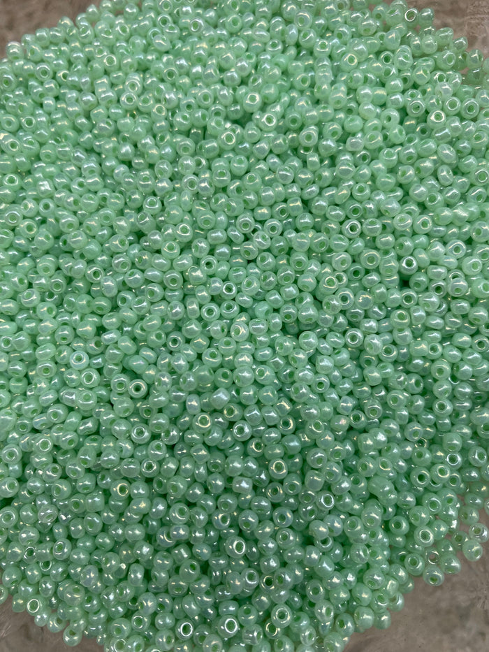 3mm Glass beads - Mint Green beads,  Pale Green beads, 8/0 Seed Beads Glass Beads, 450 Grams