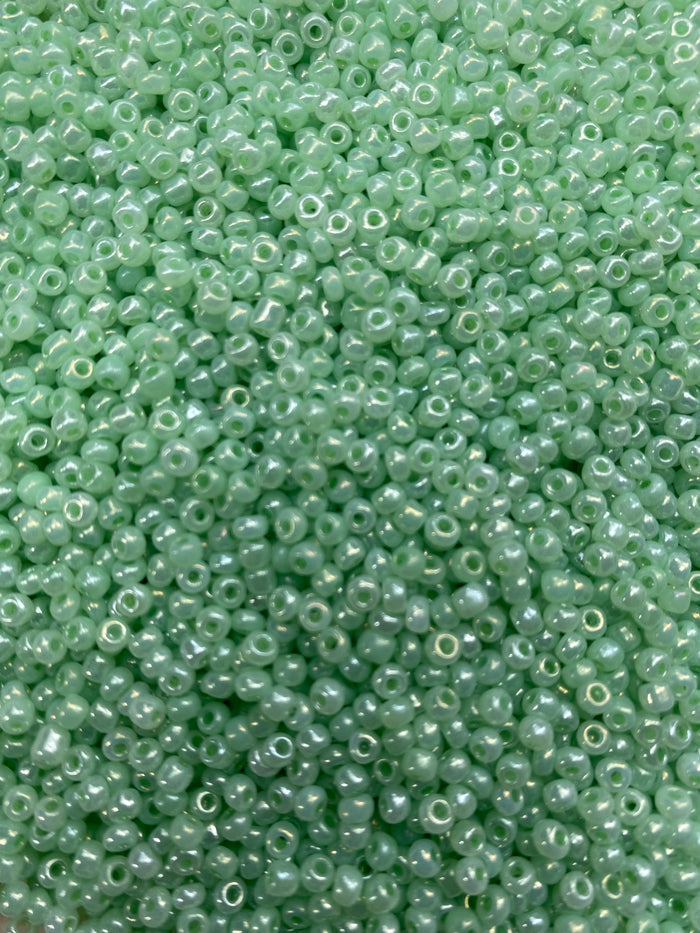 3mm Glass beads - Mint Green beads,  Pale Green beads, 8/0 Seed Beads Glass Beads, 450 Grams