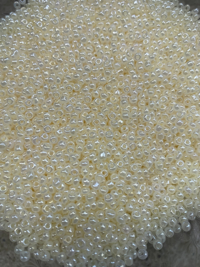 3mm Glass beads - Pearly Cream beads,  8/0 Seed Beads Glass Beads, 450 Grams