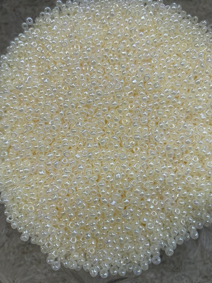 3mm Glass beads - Pearly Cream beads,  8/0 Seed Beads Glass Beads, 450 Grams