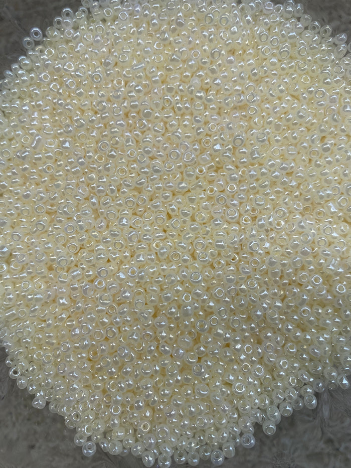 3mm Glass beads - Pearly Cream beads,  8/0 Seed Beads Glass Beads, 450 Grams