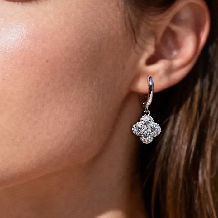 Brunswind 14K Gold Trèfle Moissanite Earrings