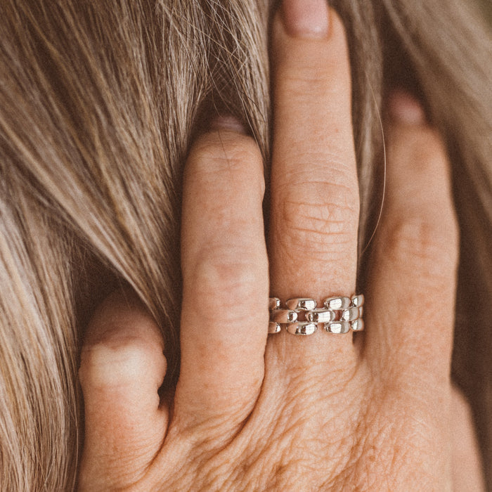 Chain Link Cigar Ring