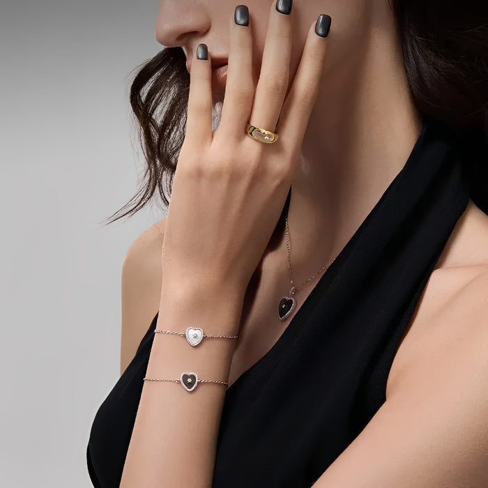 Émaillé Black Shell Heart Bracelet