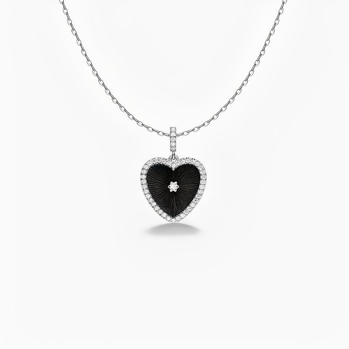 Émaillé Black Shell Heart Necklace