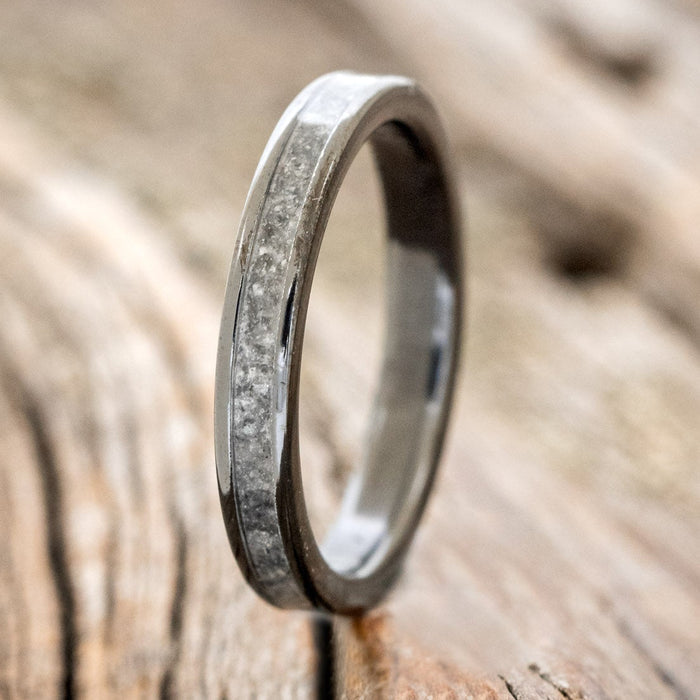 Black Zirconium / 4mm / Polished