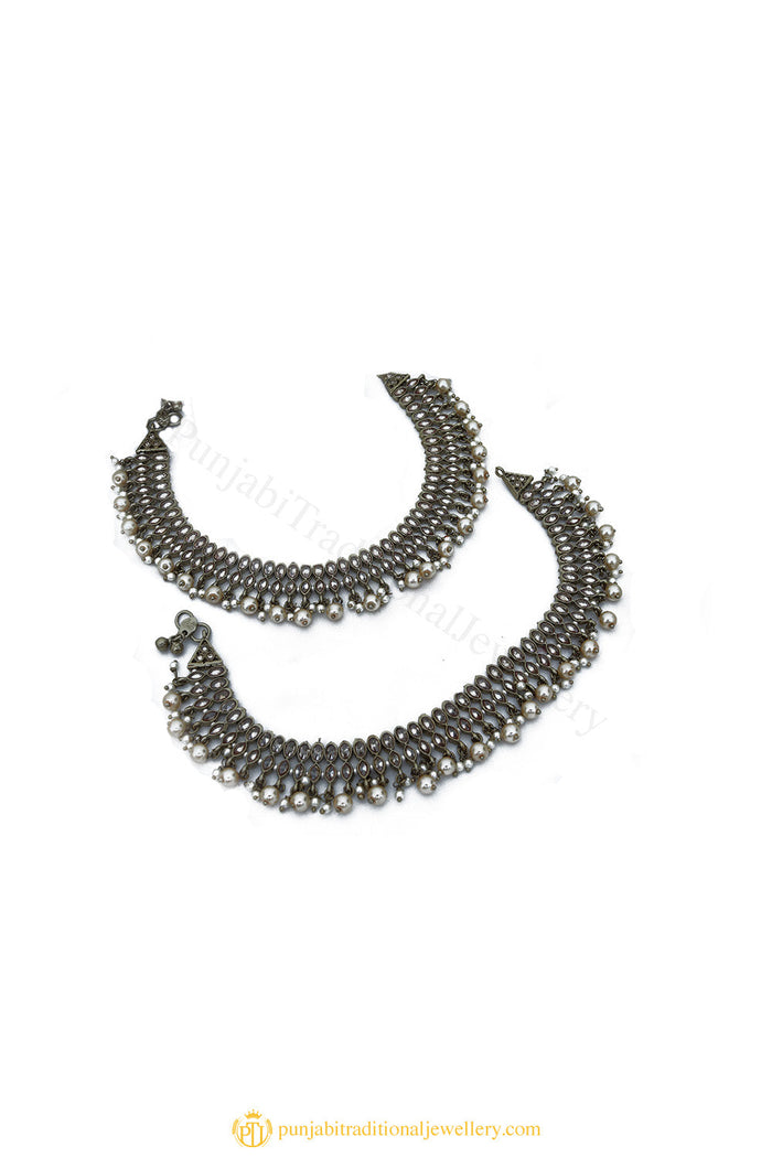 Gold Finished Payal by PTJ