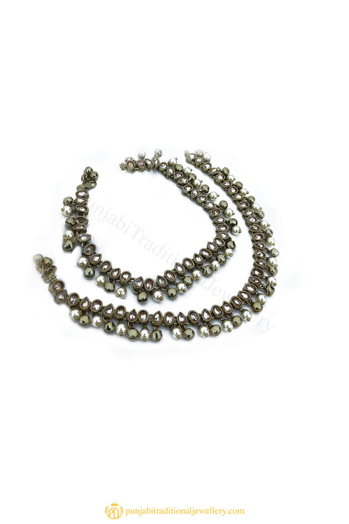 Gold Finished Payal by PTJ