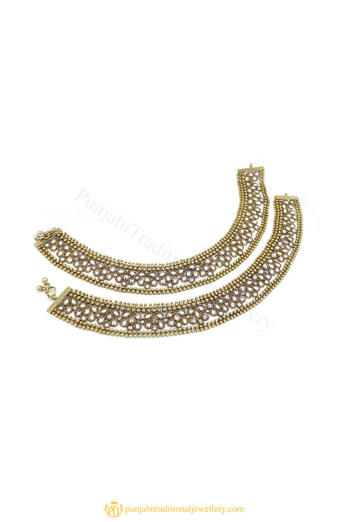 Gold Finished Payal by PTJ