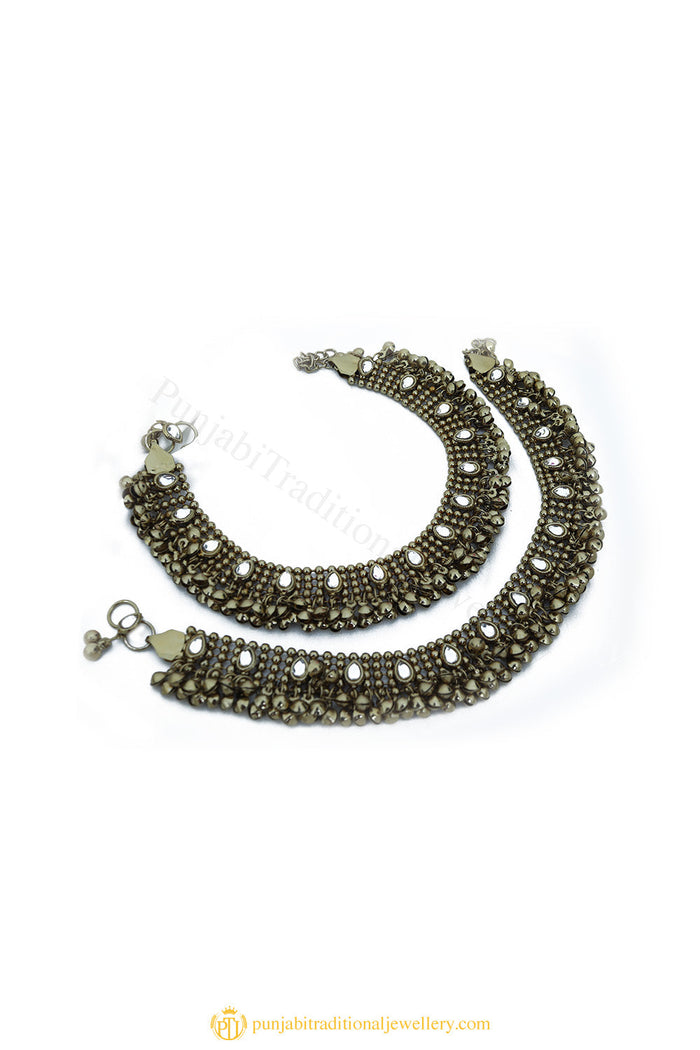 Gold Finished Payal by PTJ