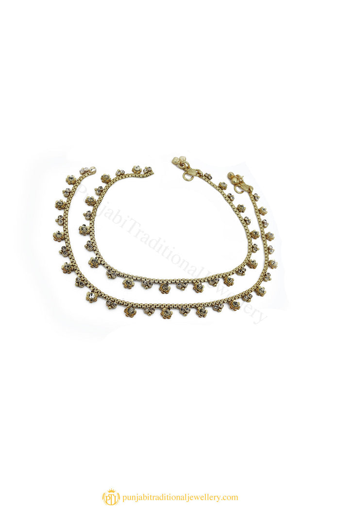 Gold Finished Payal by PTJ
