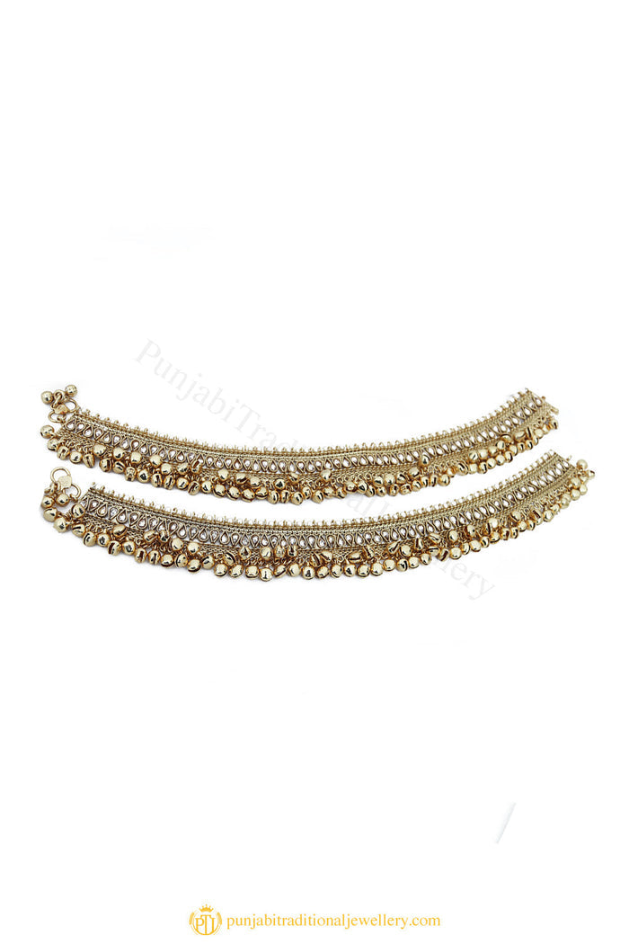 Gold Finished Payal by PTJ