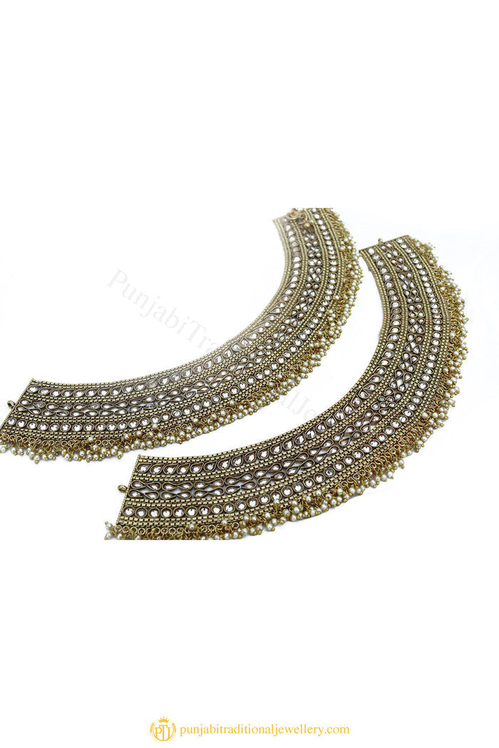 Gold Finished Payal by PTJ