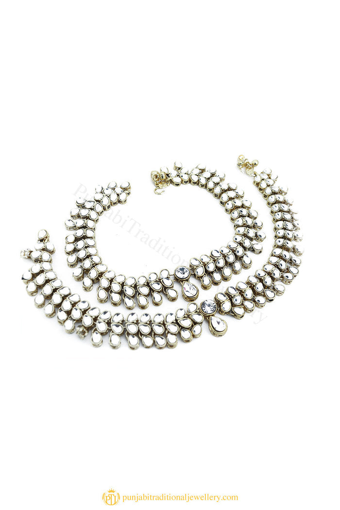 Gold Finished Payal by PTJ