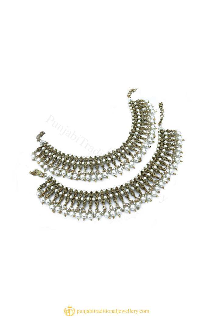Gold Finished Payal by PTJ