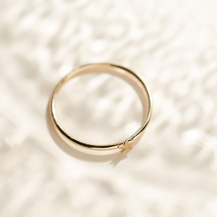 GOLD STAR STACKING RING