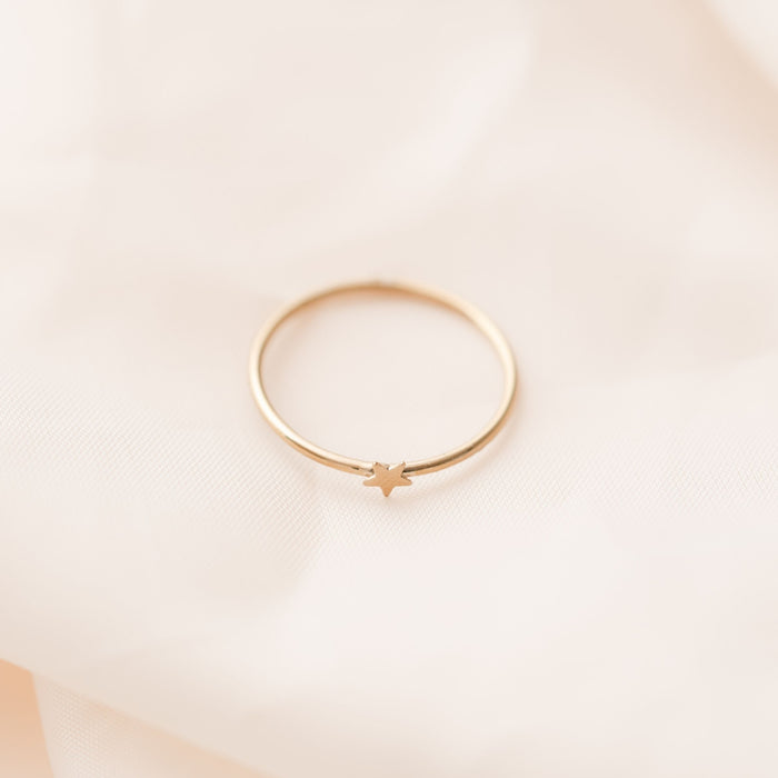 GOLD STAR STACKING RING