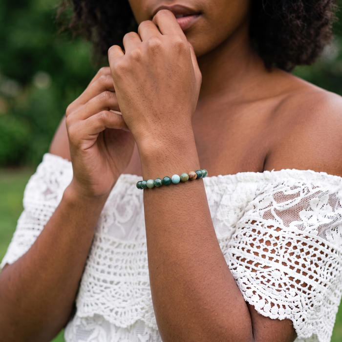 Indian Agate 8mm Gemstone Bracelet with model