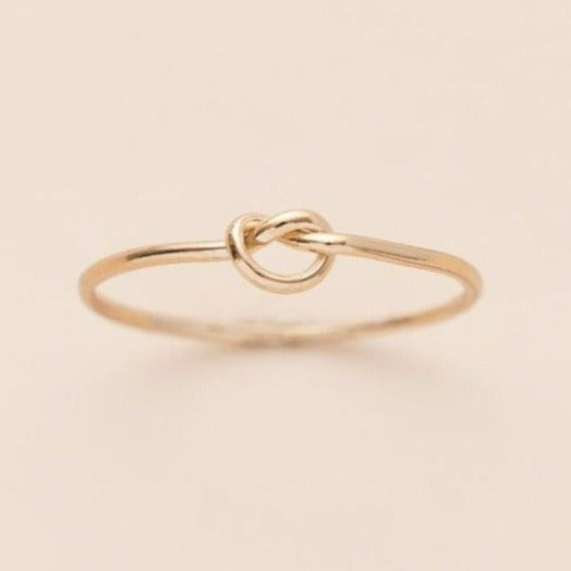 LOVE KNOT RING