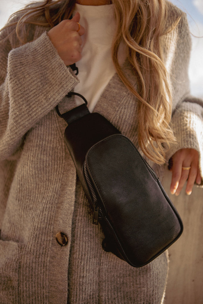 Nikki Sling | Ebony Genuine Leather Modern Everyday Bag