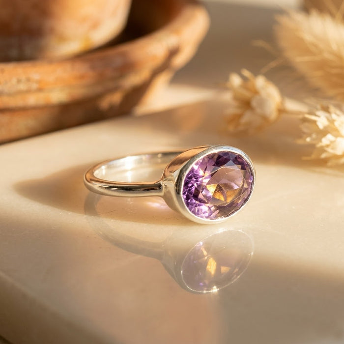 Sterling silver Purple amethyst ring, february birthstone jewelry, vibrant purple gemstone ring, Oval faceted Topaz, Bezel set ring, 18k vermeil gold, Sterling silver ring, amethyst gift, february birthday gift, purple ring for her, stacking ring, stackable ring