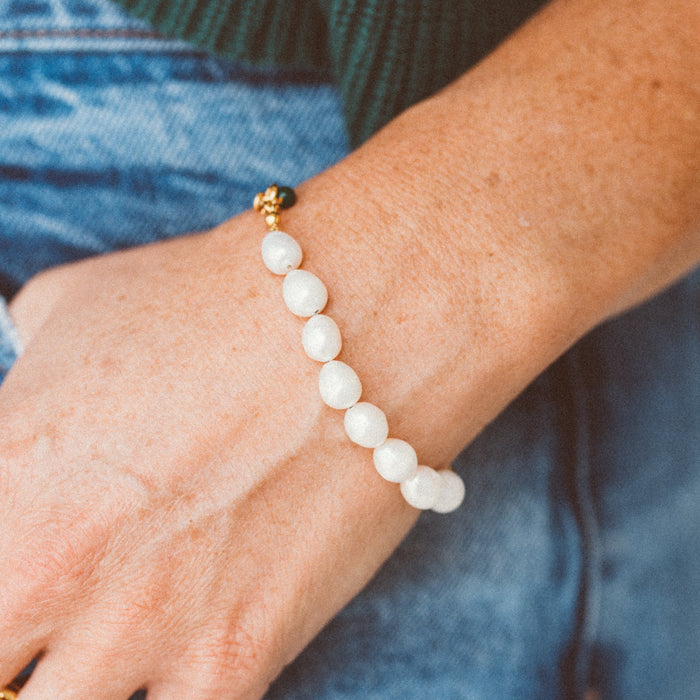 Pearl and Chain Bracelet
