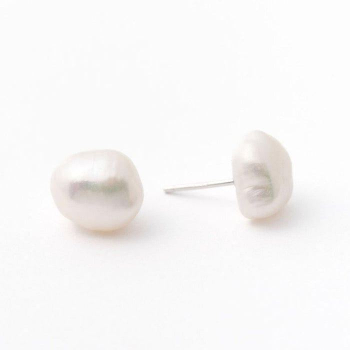 Pearl Stud Earring
