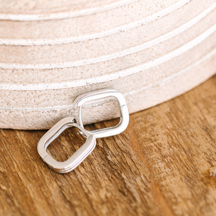 Rectangular Reed Huggie Hoop