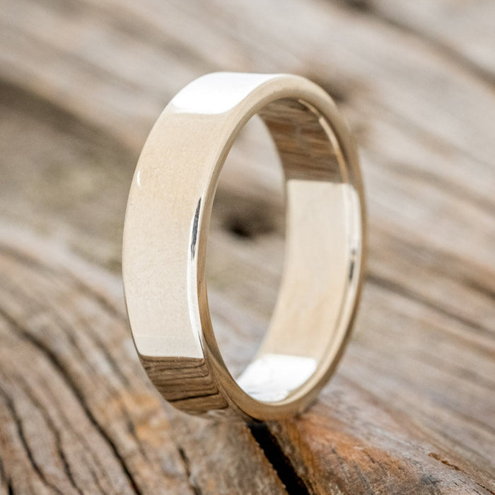 14K White Gold / Polished