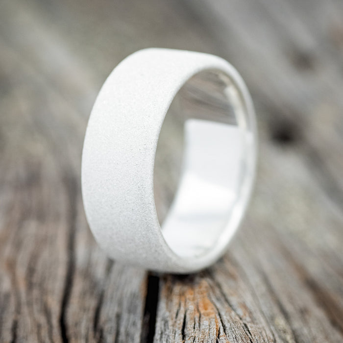 Silver / Sandblasted