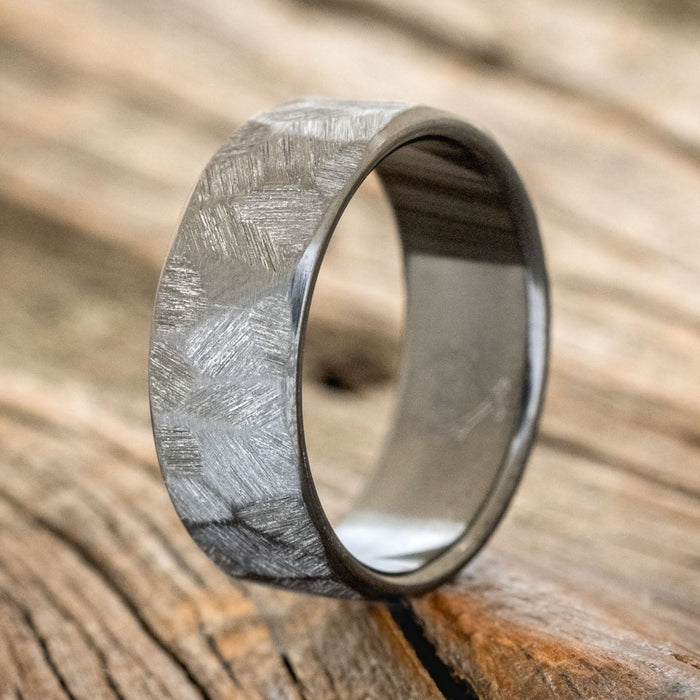 Black Zirconium / Faceted