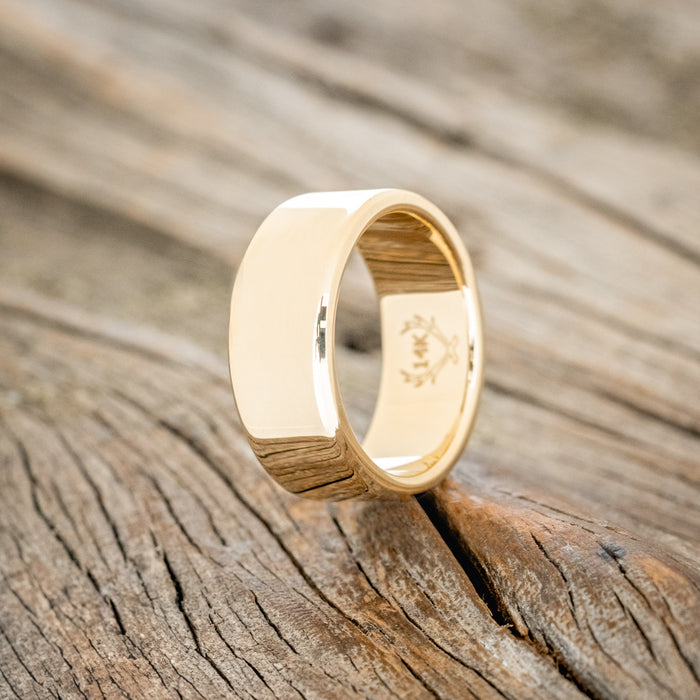 14K Yellow Gold / Polished